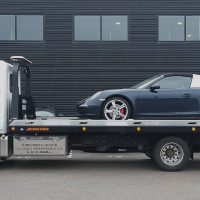 How to transport a broken car to a garage or workshop?
